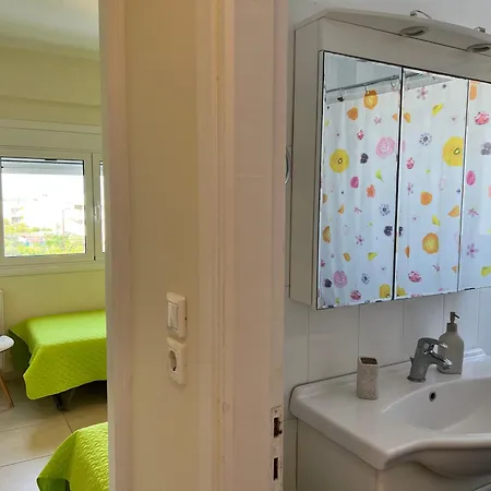 Serenelands Derveni Appartement *